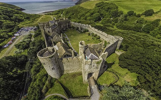 ߅ZȠǱManorbier Castle